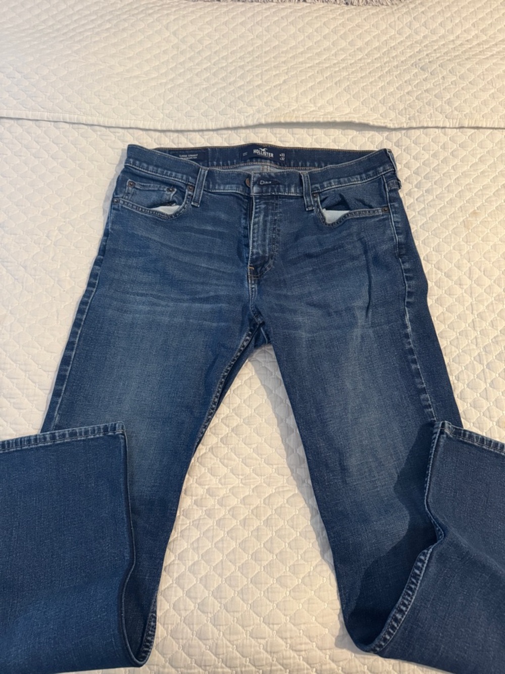 Hollister Men's Dark Blue Straight Jeans